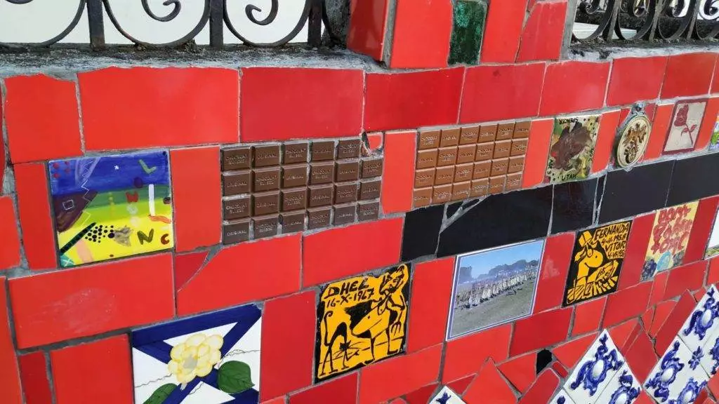 Die mit bunten Mosaiken verzierte Escada Selaron in Santa Teresa, Rio de Janeiro, Brasilien.