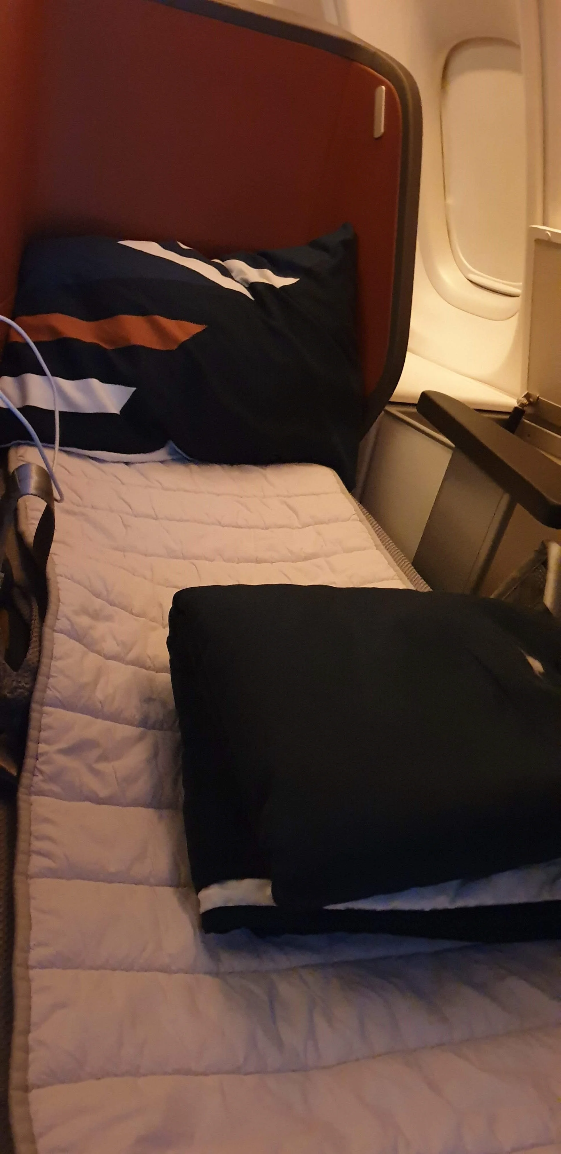 Matratzen-Auflage bei dem Nachtflug nach Buenos Aires.