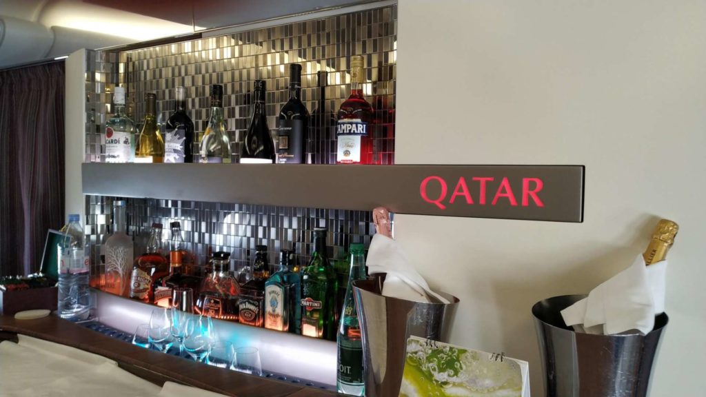 qatar airways a380 onboard bar